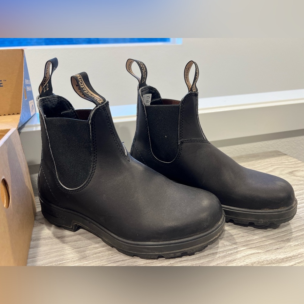 Blundstones 510 boots size 3 black Chelsea boots
